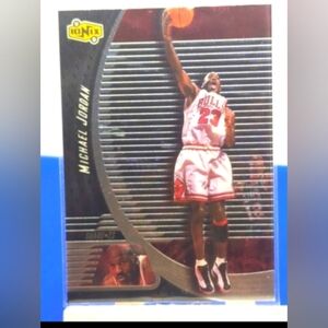MICHAEL JORDAN 1998-99 Upper Deck Ionix #13 Chicago Bulls HOF